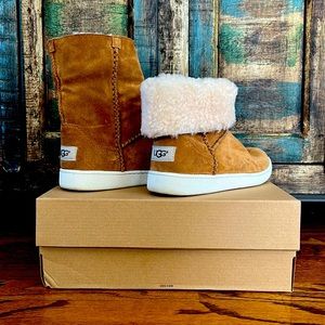UGG Mika boot, Gently worn (only a few times) style doesn't suit me :)